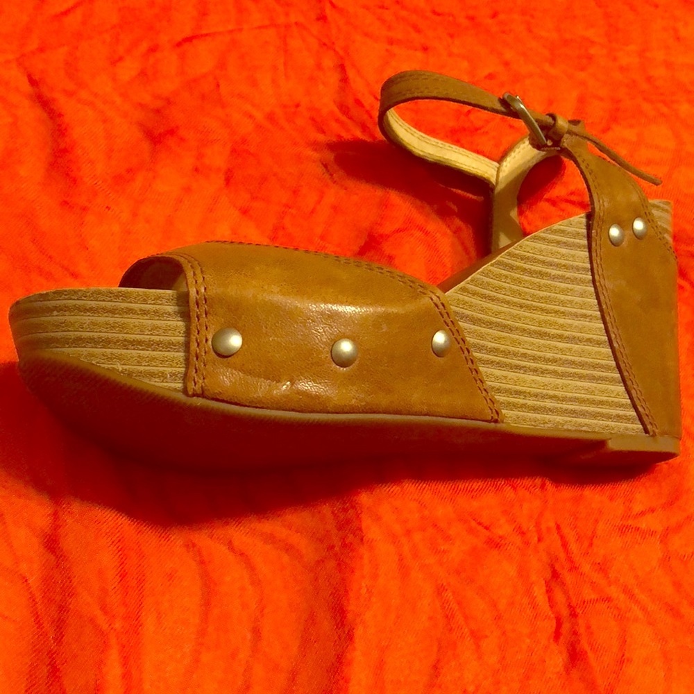 LuckyBrand 👡